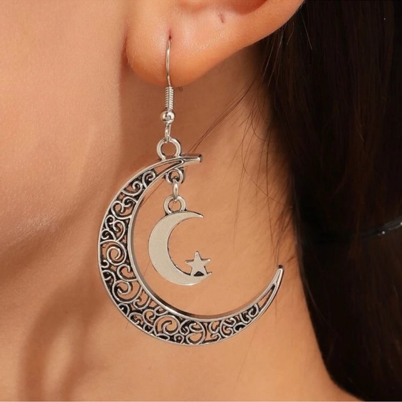 Blossom Boutique Jewelry - 1 LEFT! Silver Crescent Moon Dangle Earrings